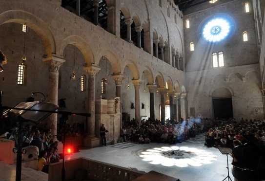 Solstizio-Cattedrale-San-Sabino-Bari
