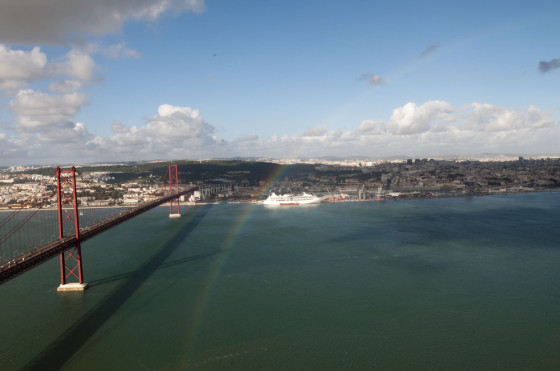 Ponte25abrilRegnbue