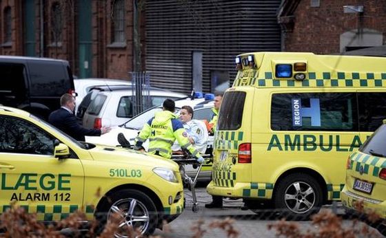 ekstrabladet.dk:112:terror-tre-politifolk-skudt-paa-oesterbro:5442503