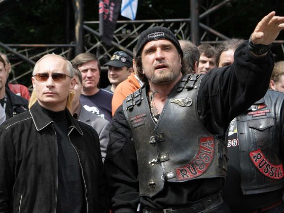 vladimir-putin-night-wolves-biker-gang-1