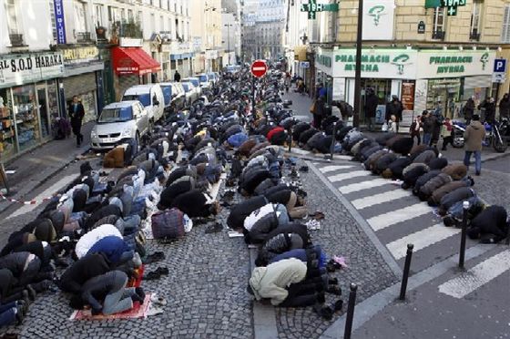 paris-street-prayers
