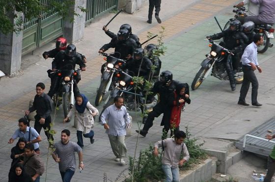 iran-protest-1402