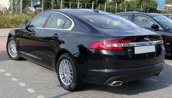 Jaguar_XF_rear_20080731
