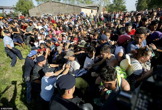 2C6D985700000578-3238021-image-a-6_1442501649750