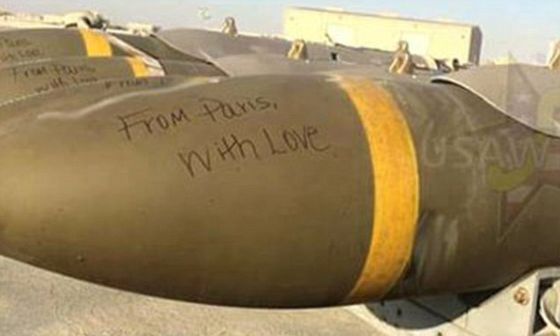 2E7E2BC500000578-0-image-a-22_1447672111883