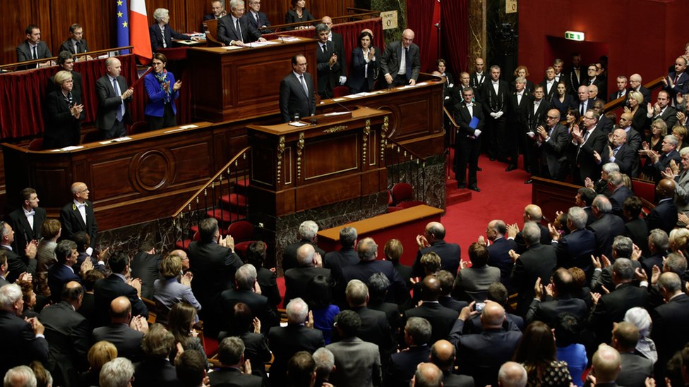 Hollande_Parliament_Hero