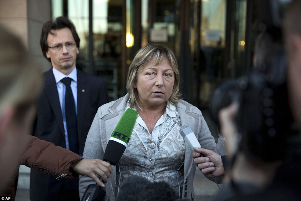 22A2579900000578-3701313-Mayor_of_Calais_Natacha_Bouchart_pictured_wants_to_shut_down_the-a-5_1469120518564