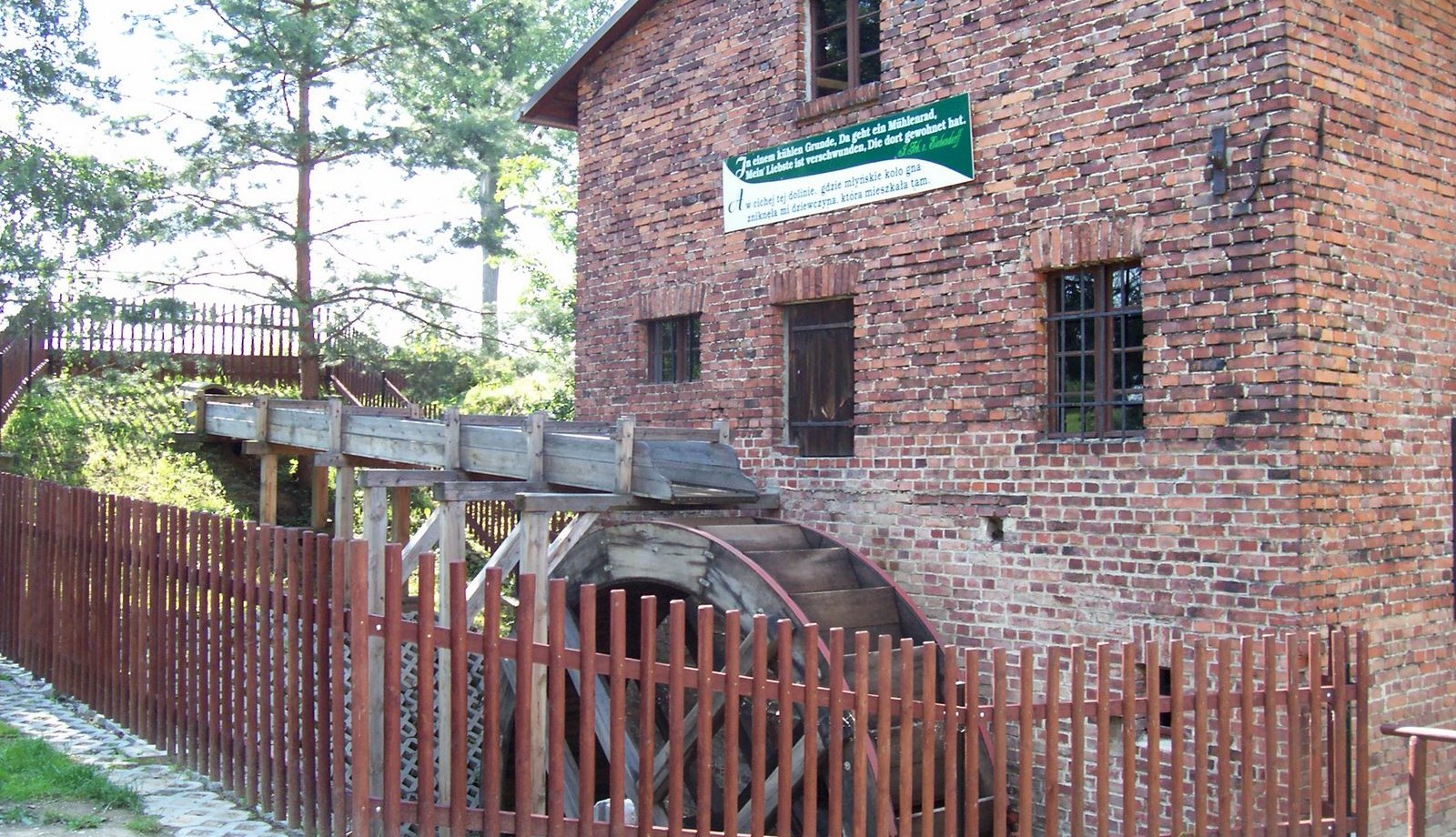 Eichendorff-møllen i Brzeźnica/Briesnitz (2008)&nbsp;<span>(+)</span>