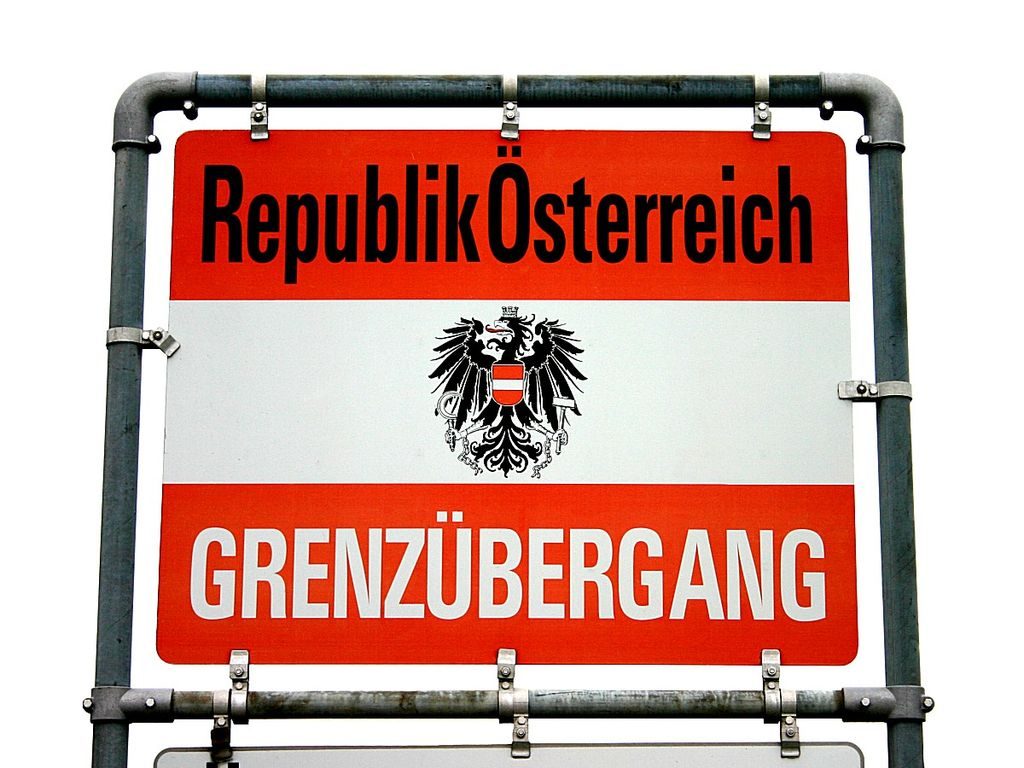 1024px-grenzu%cc%88bergang_republik_o%cc%88sterreich_1