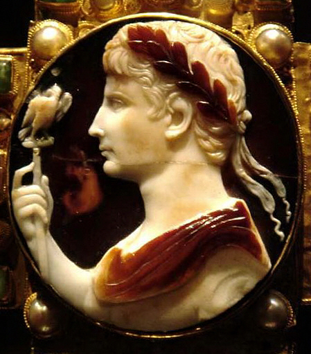 augstus_kameo