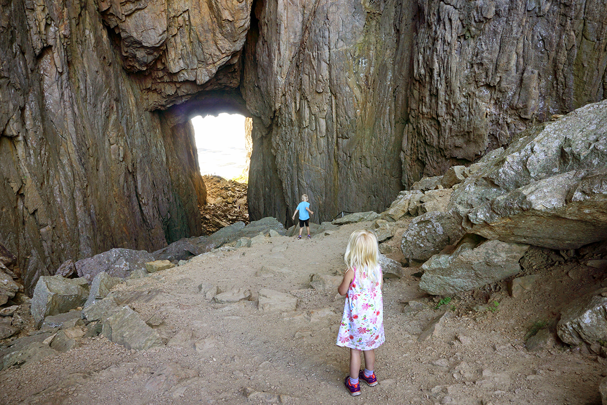 Hullet i Torghatten&nbsp;<span>(+)</span>