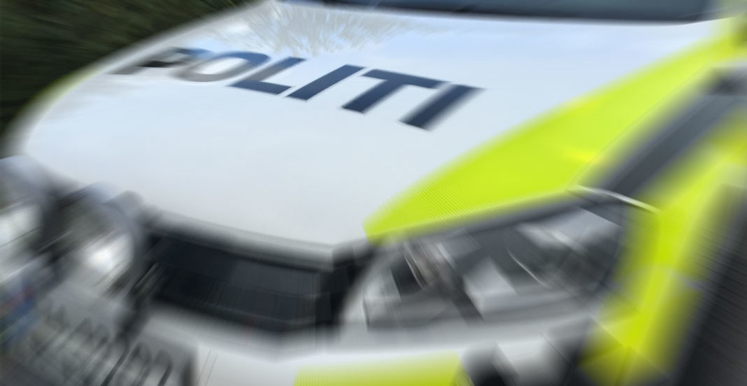 To unge menn ranet – politiet jakter fire menn av utenlandsk opprinnelse&nbsp;<span>(+)</span>