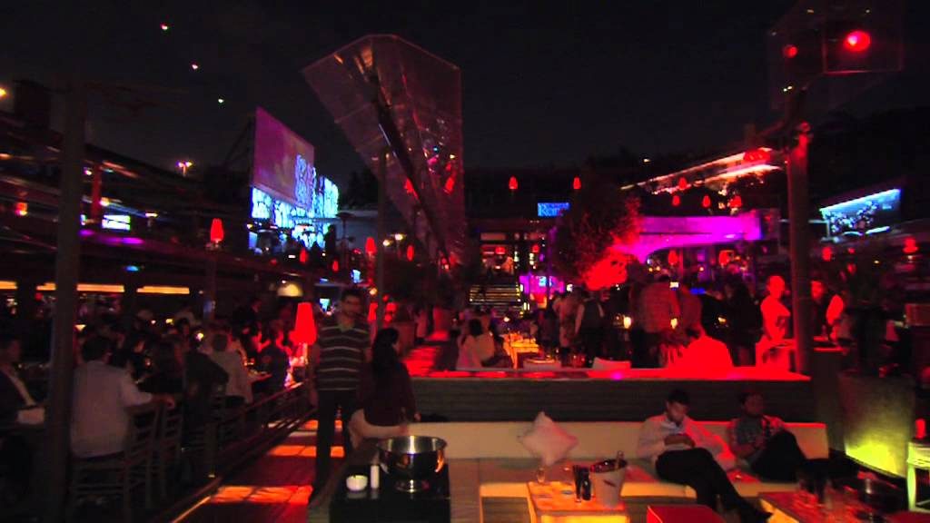 reina-club-restaurant-9