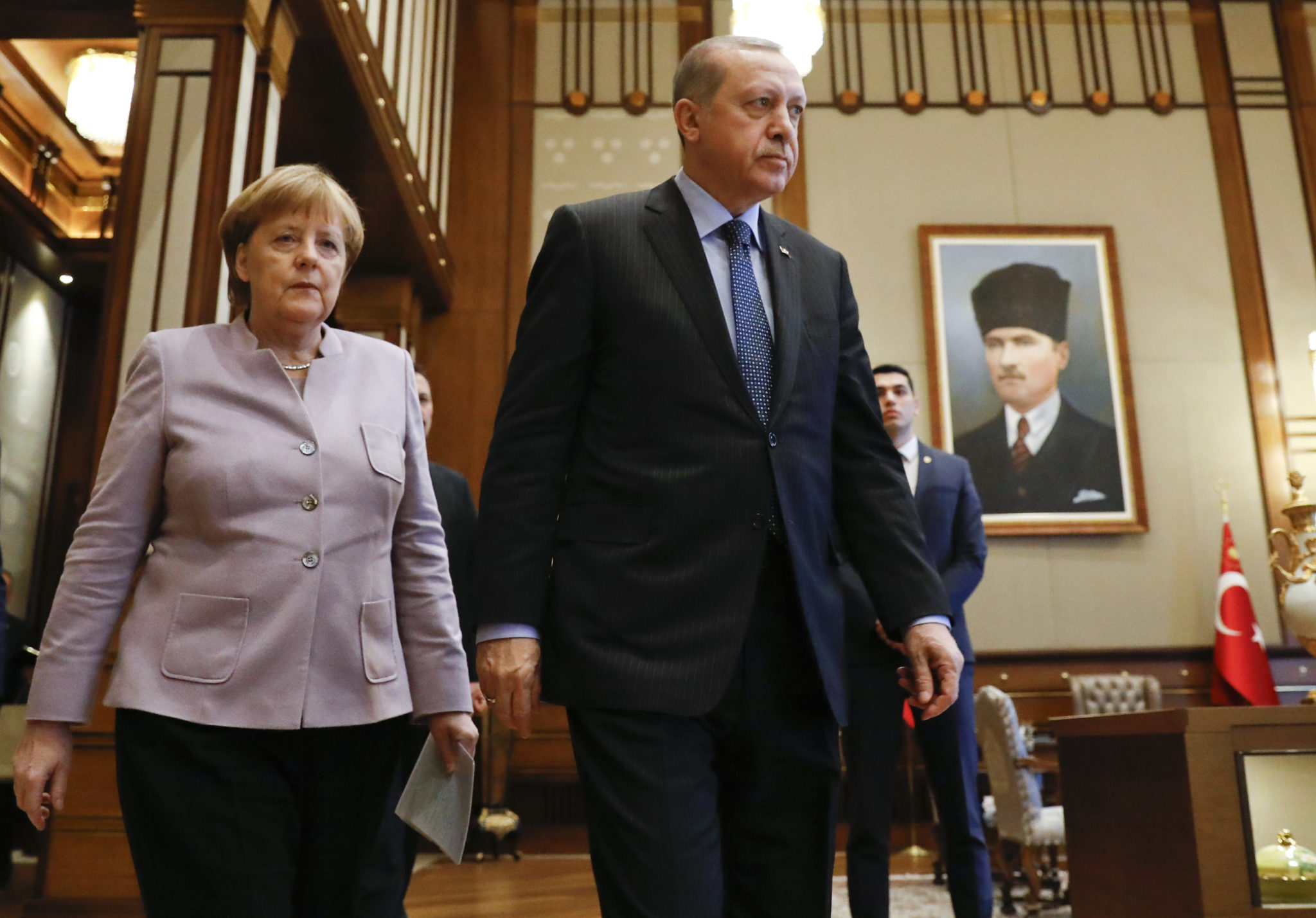 Merkel kritiserer Tyrkia for misbruk av Interpol&nbsp;<span>(+)</span>