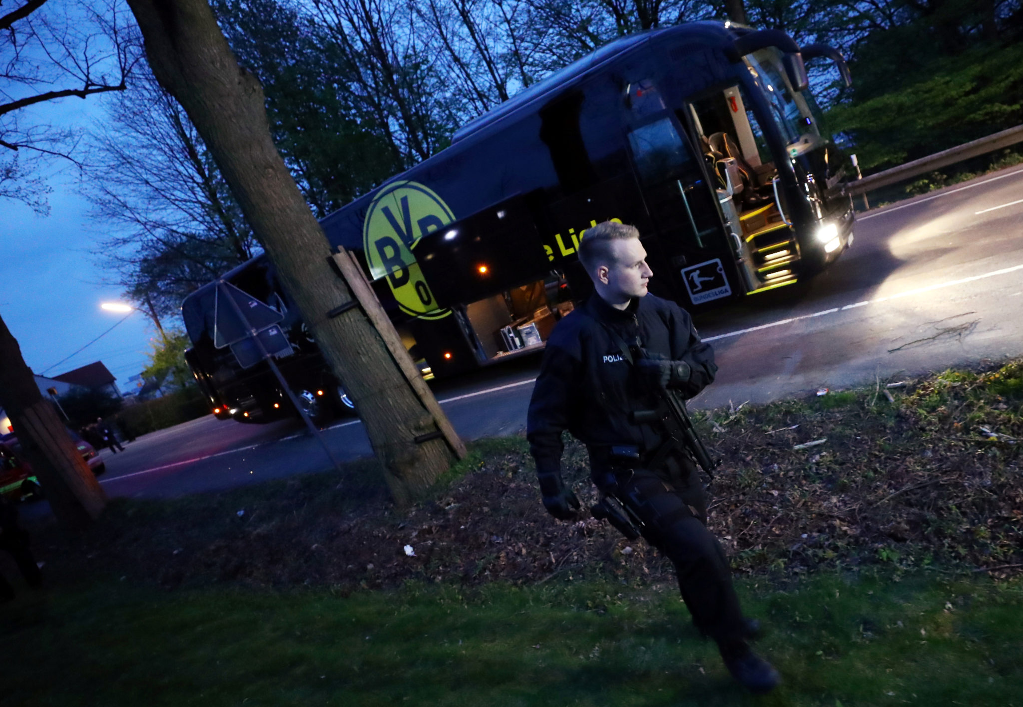 Bomber mot Borussia Dortmund-buss&nbsp;<span>(+)</span>