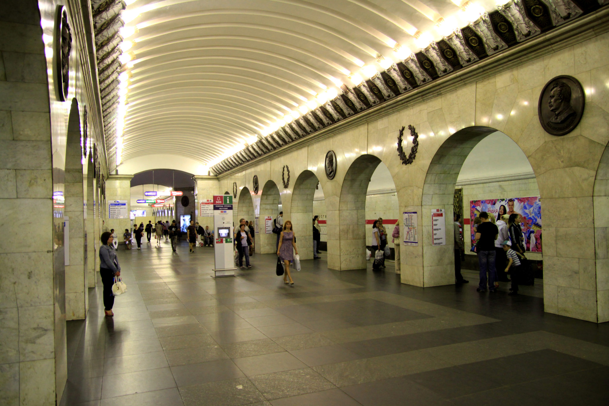 Eksplosjon på metroen i St.Petersburg - mange drepte&nbsp;<span>(+)</span>