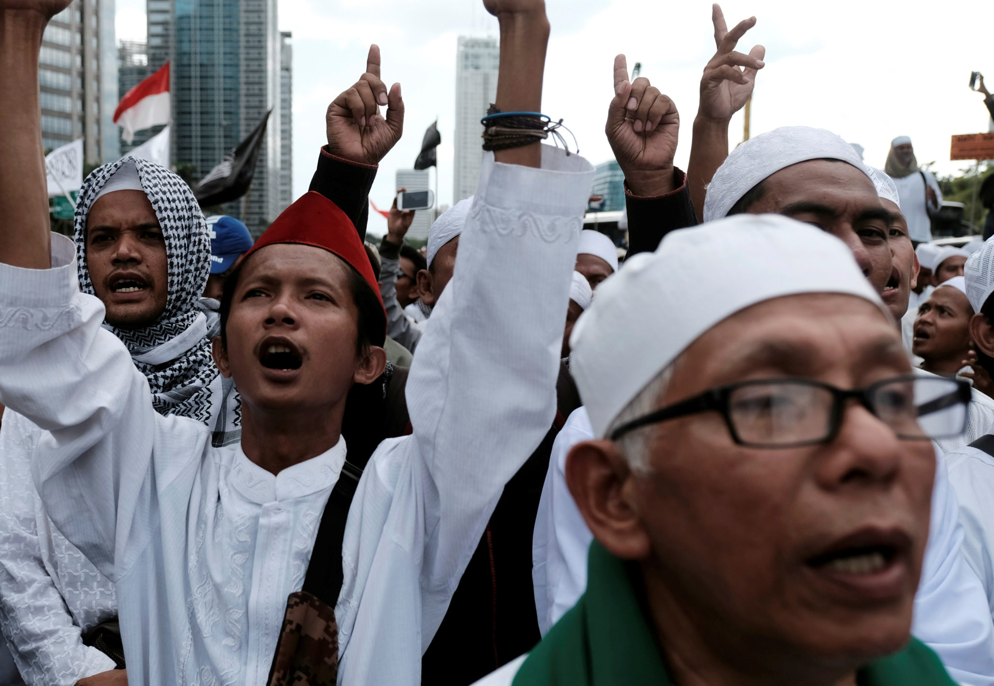 Titusener av muslimer i Malaysia marsjerte for å forsvare sine privilegier&nbsp;<span>(+)</span>