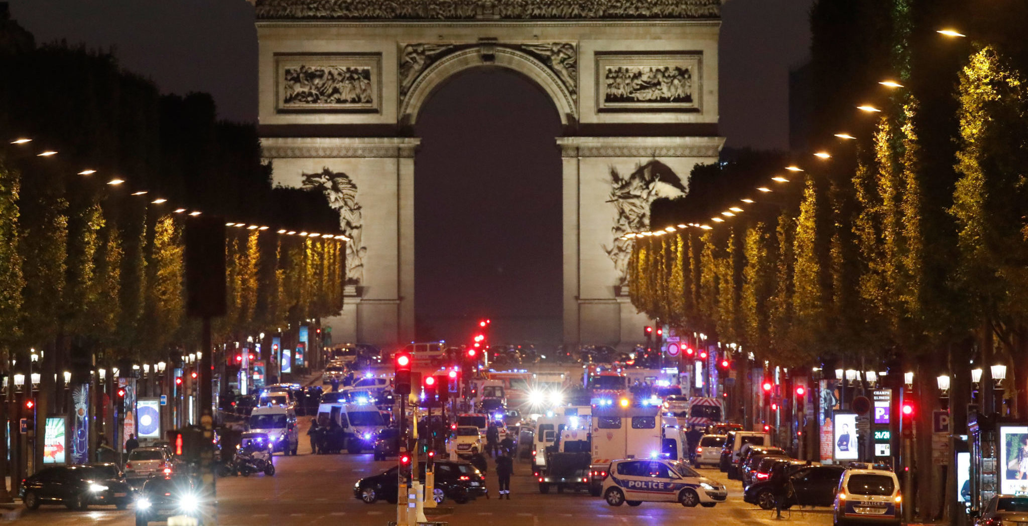 Terror i Paris: Tre politimenn skutt, èn drept&nbsp;<span>(+)</span>