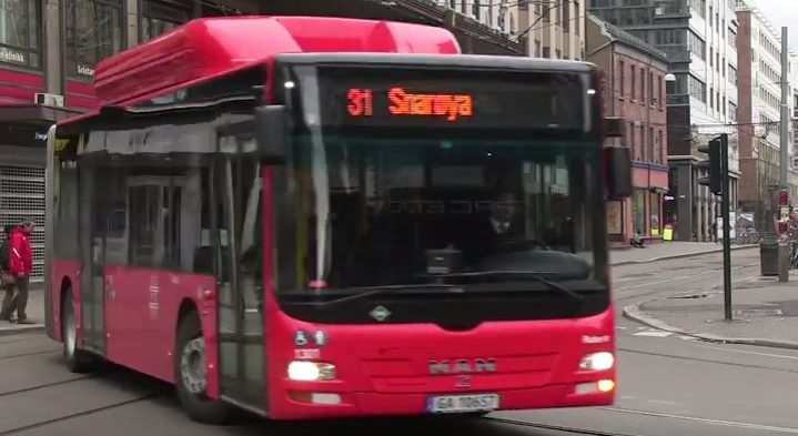 Busser beskytter 17. mai-feiring mot terror&nbsp;<span>(+)</span>
