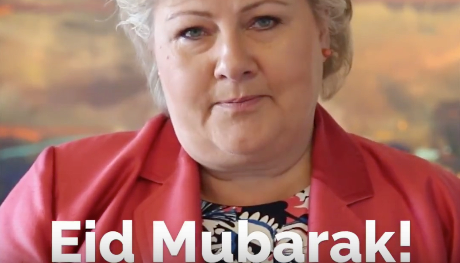 Erna ønsker Eid Mubarak med film fra fjorårets kjønnssegregerte arrangement i Valhall&nbsp;<span>(+)</span>