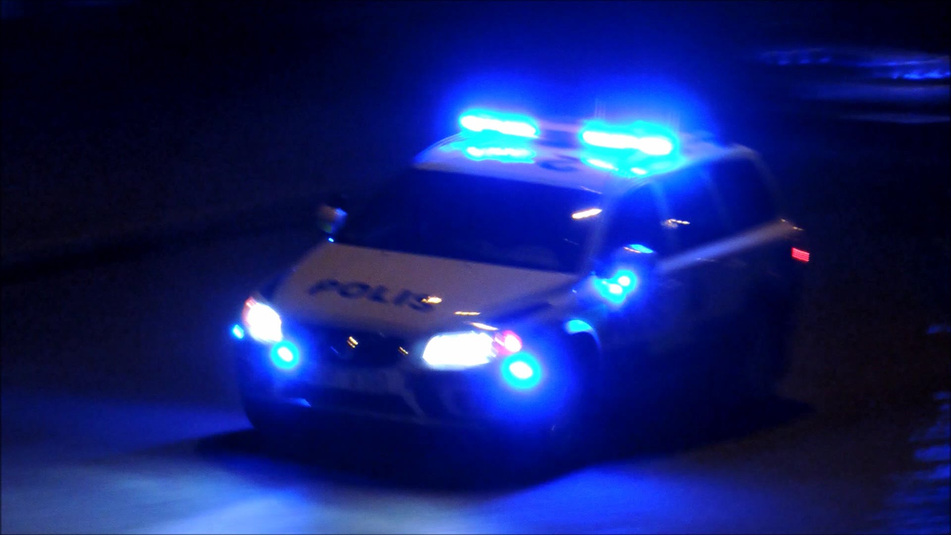 Maskert gjeng "befridde" to pågrepne fra politiets spesialstyrke&nbsp;<span>(+)</span>