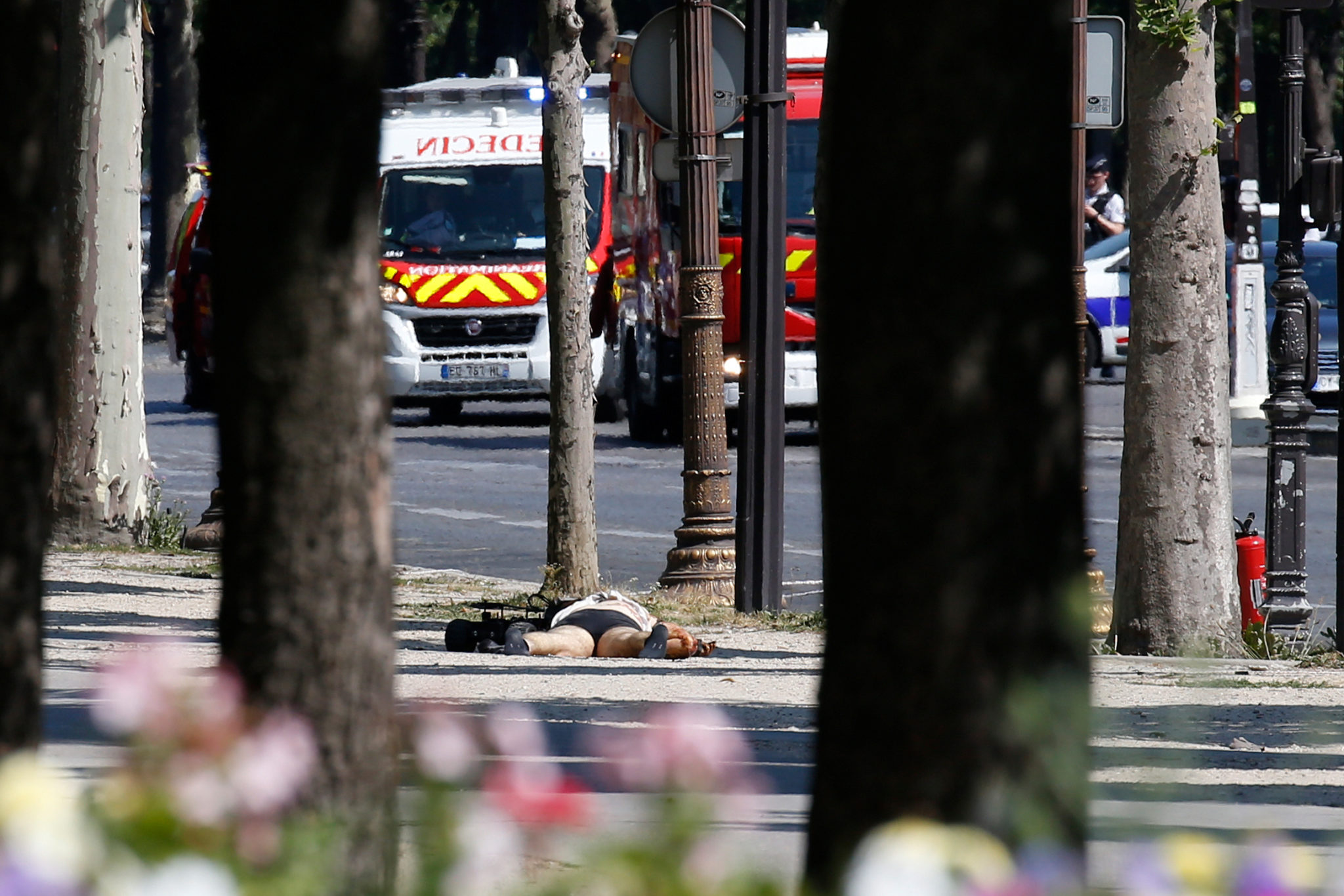 Paris: Terrorangrep mot politiet&nbsp;<span>(+)</span>
