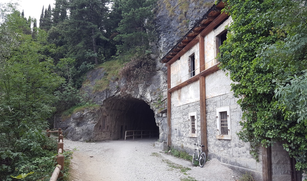 Ponalesperre&nbsp;<span>(+)</span>