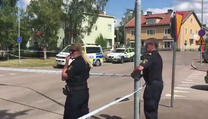 - Halsen ble skåret over&nbsp;<span>(+)</span>