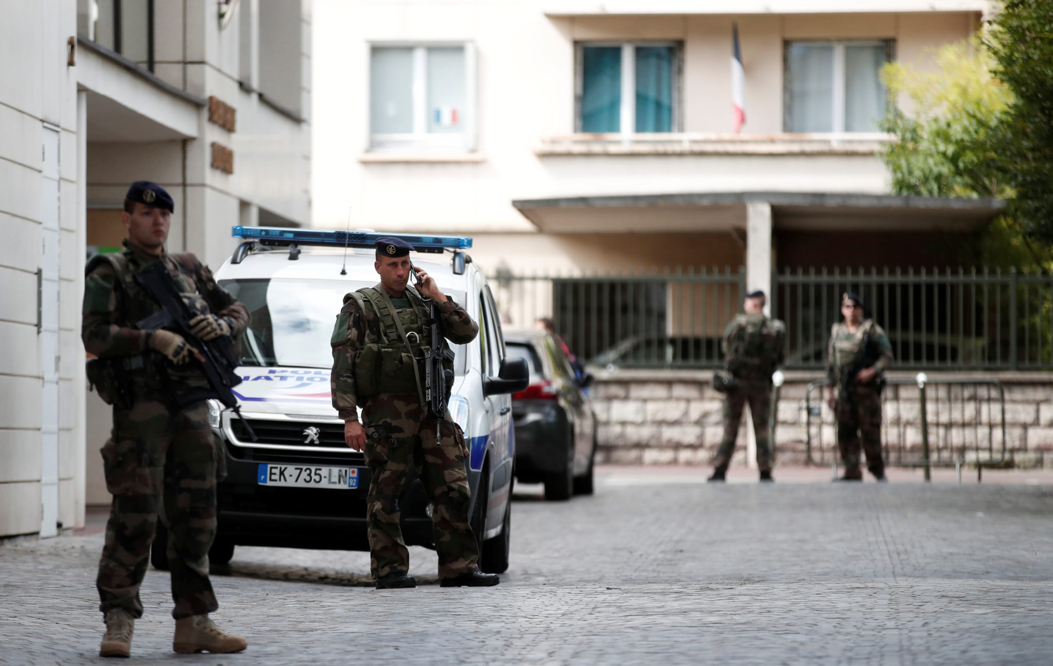 Pågrepet for Paris-angrep - skutt og såret av politiet&nbsp;<span>(+)</span>