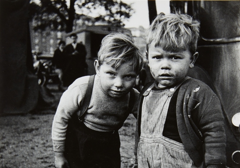 To smågutter, Montreuil, Paris (1962)&nbsp;<span>(+)</span>