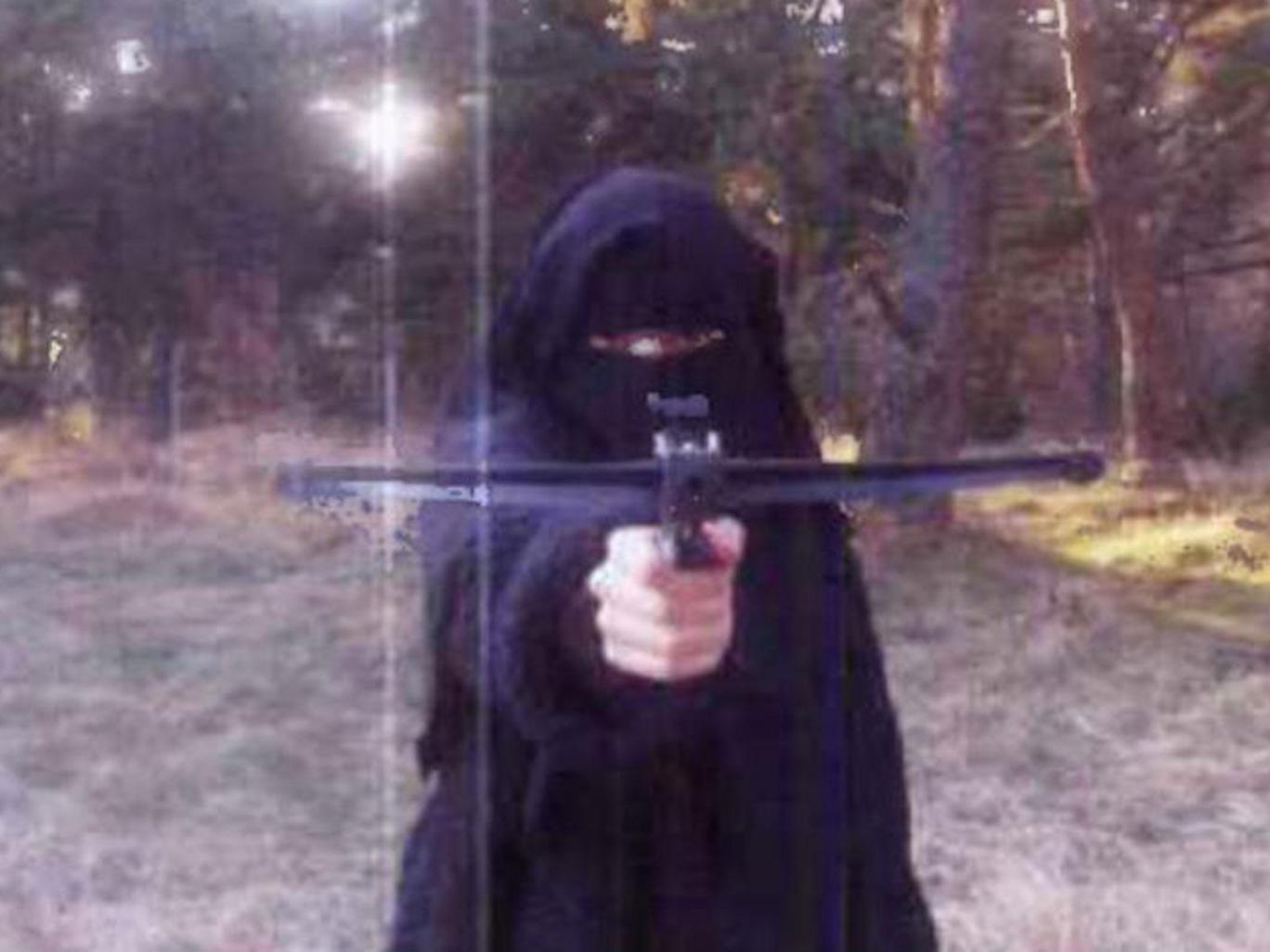 IS ber kvinner utføre terrorangrep&nbsp;<span>(+)</span>