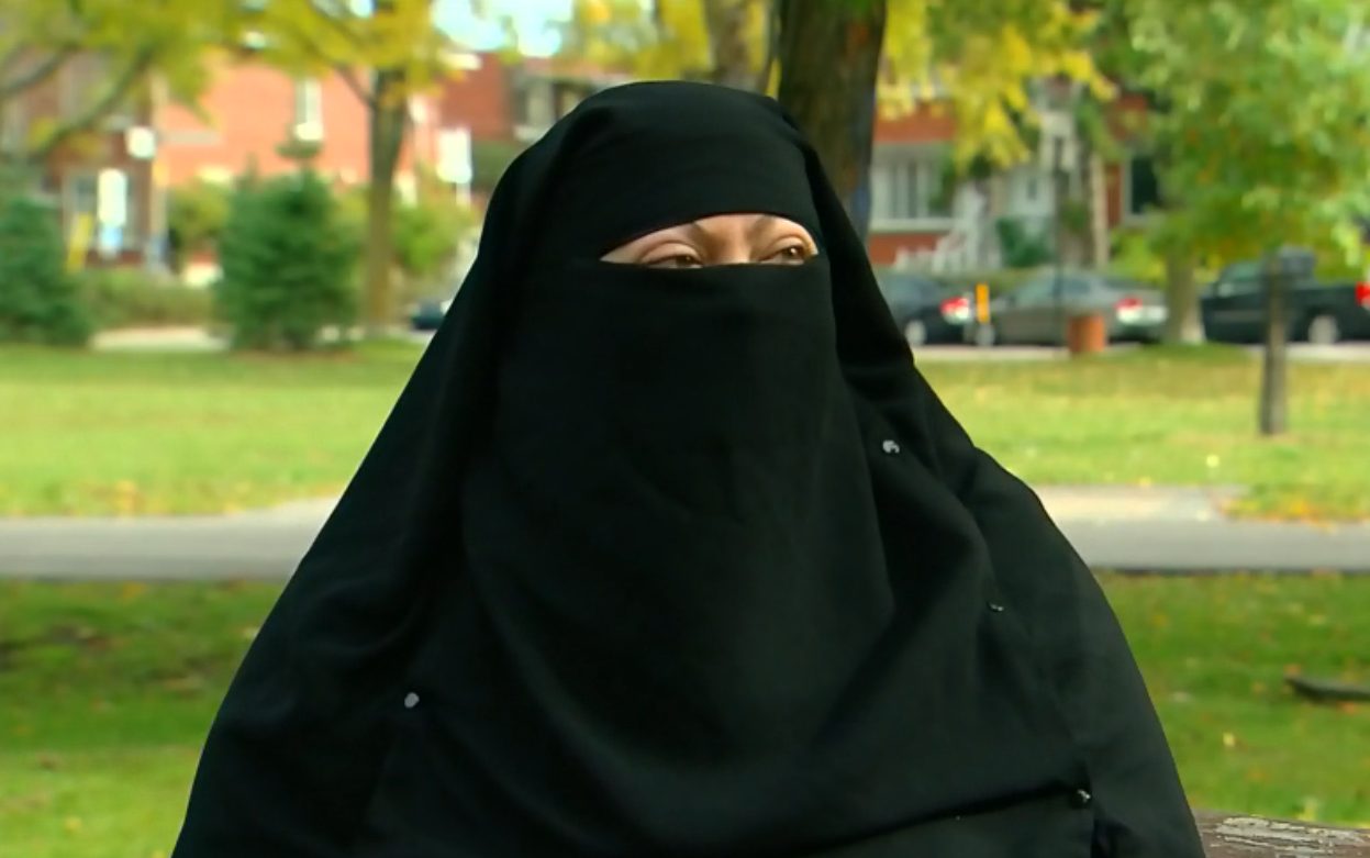 Quebec innfører niqab- og burkaforbud&nbsp;<span>(+)</span>