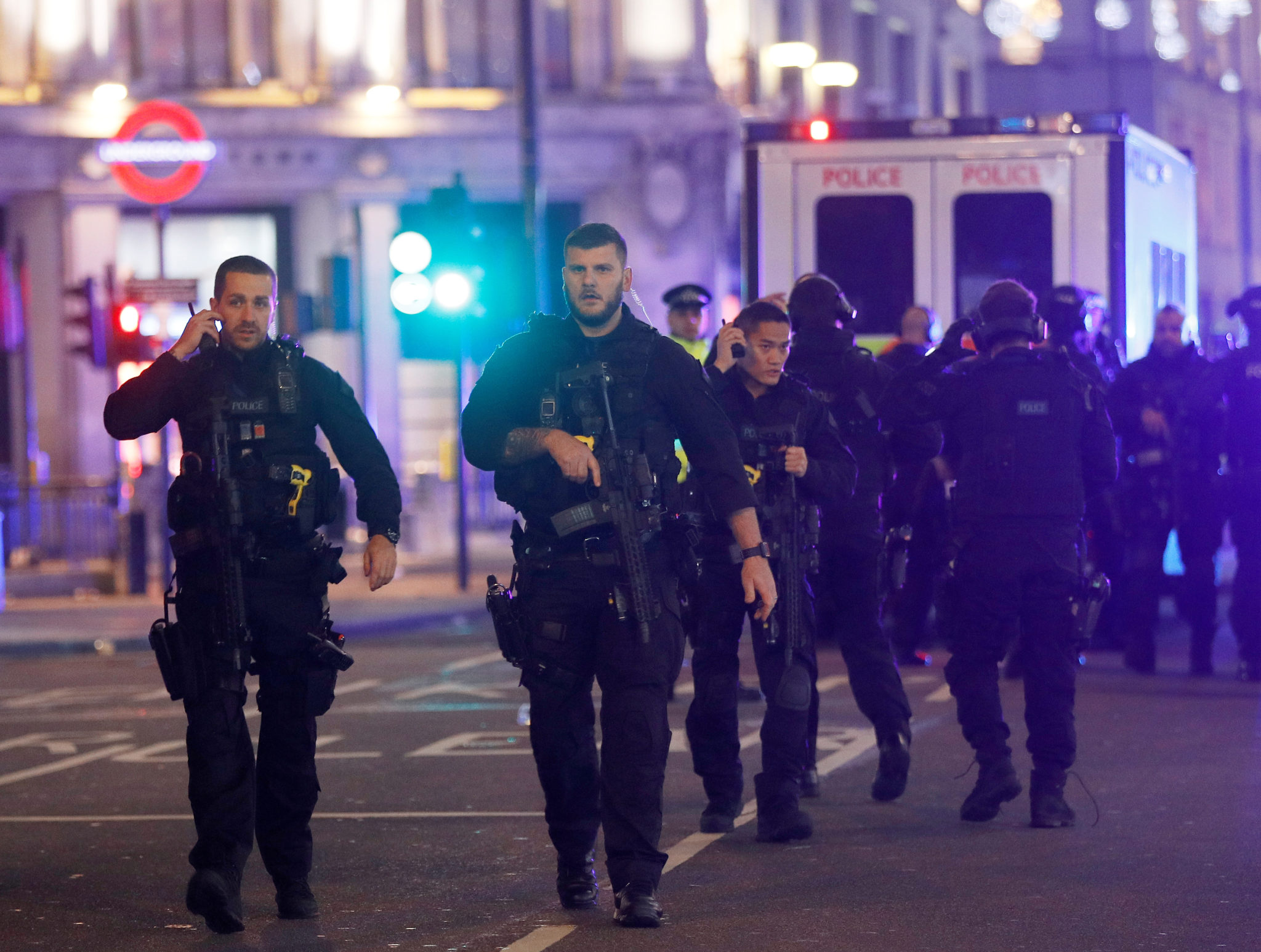 Politiet «tar ned» trussel etter panikk i Oxford Street&nbsp;<span>(+)</span>