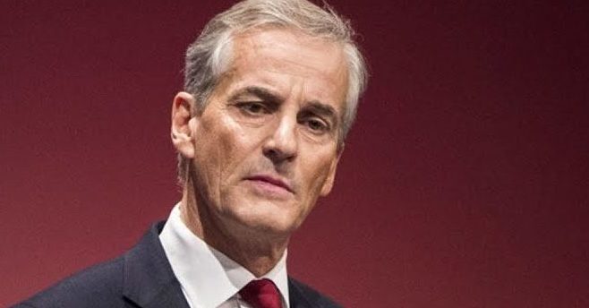 Blytungt for Arbeiderpartiet - synker for andre måned på rad&nbsp;<span>(+)</span>