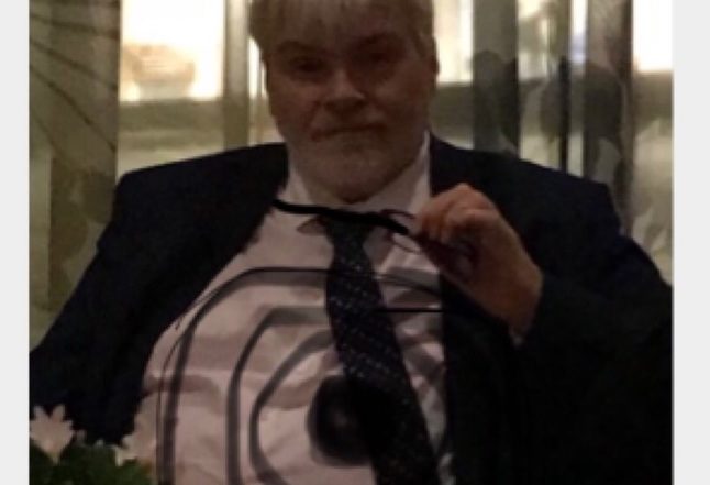 Ap-rådgiver laget blink av partikollegas bilde: «Fin blink for en Magnum 44»&nbsp;<span>(+)</span>