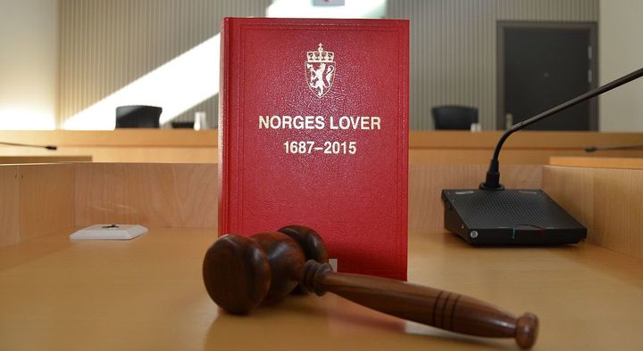 Mann dømt til fengsel for å ha forfalsket vitnemål&nbsp;<span>(+)</span>