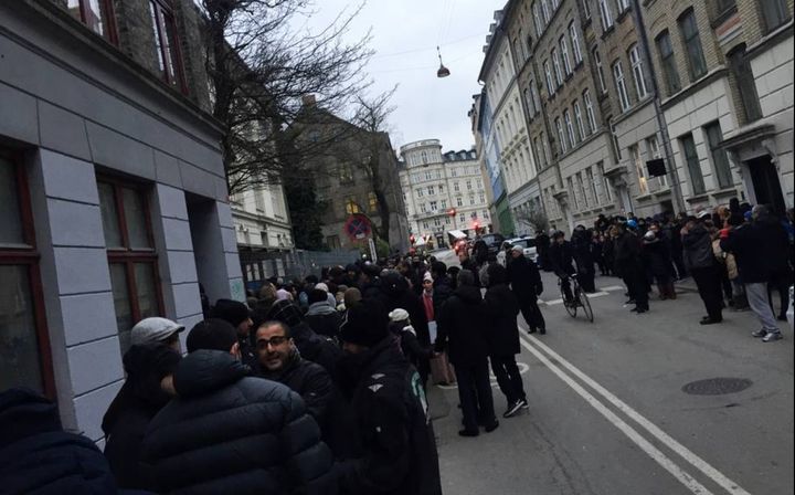 15-20 muslimske menn tvang seg inn på skolen&nbsp;<span>(+)</span>