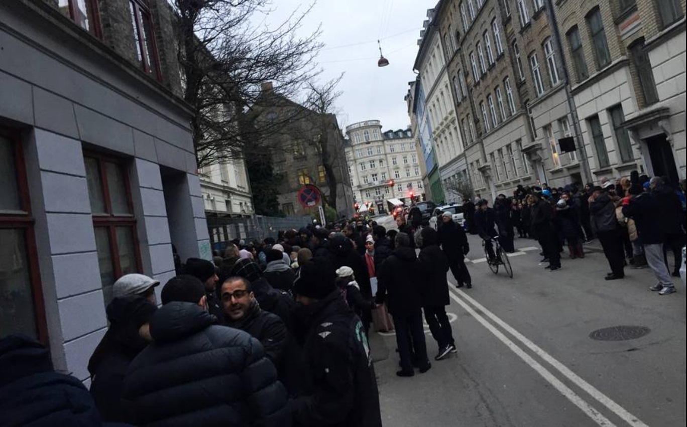 15-20 muslimske menn tvang seg inn på skolen&nbsp;<span>(+)</span>