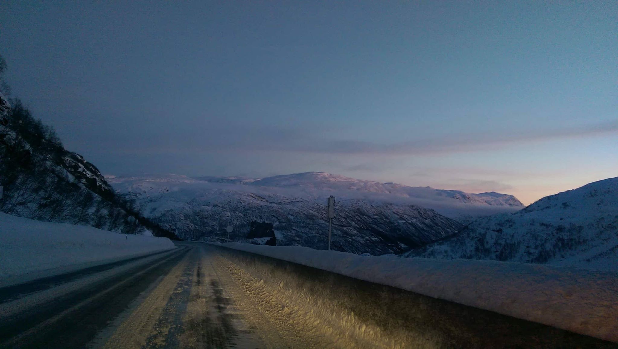 En skur av varsler og avganger&nbsp;<span>(+)</span>