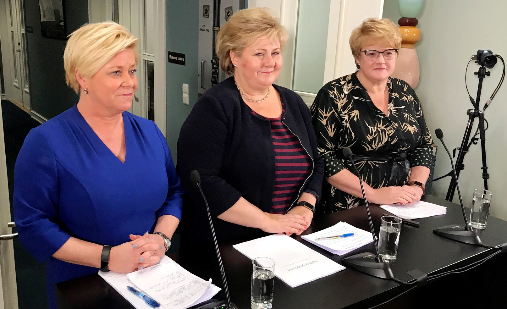 FrP visner under Erna Solbergs skjørt&nbsp;<span>(+)</span>