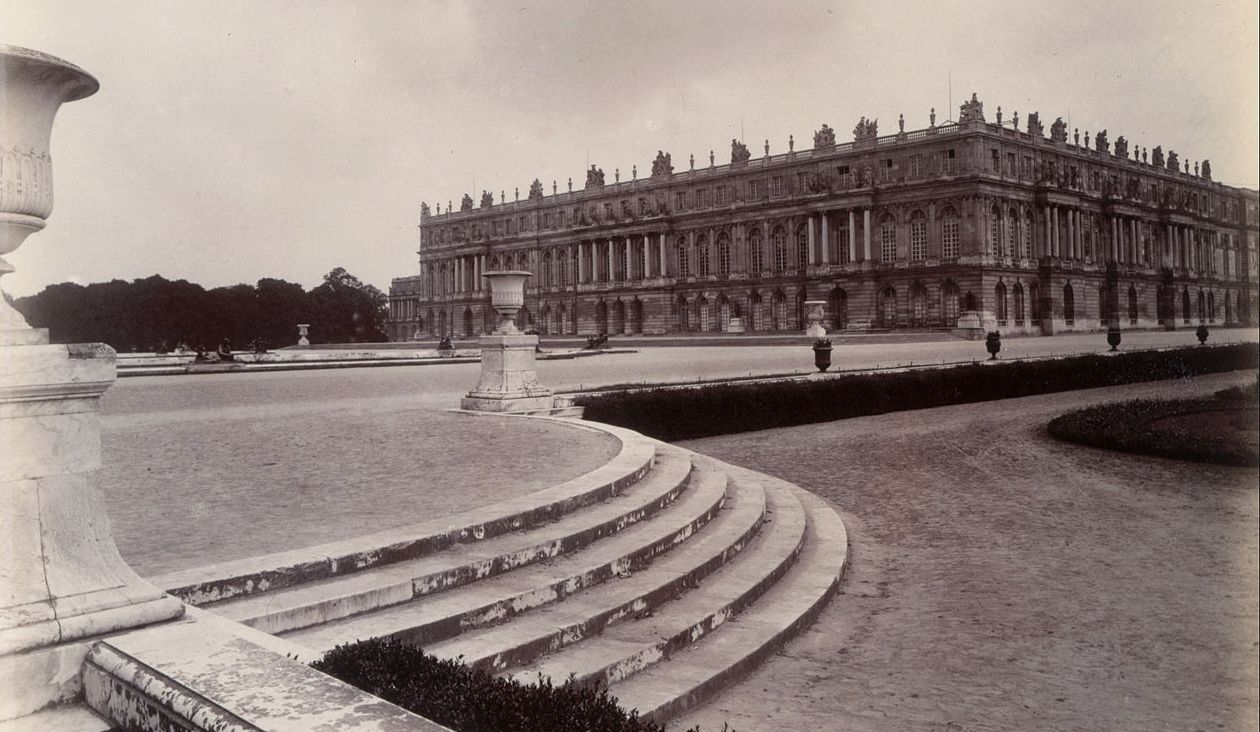 Versailles (1922)&nbsp;<span>(+)</span>