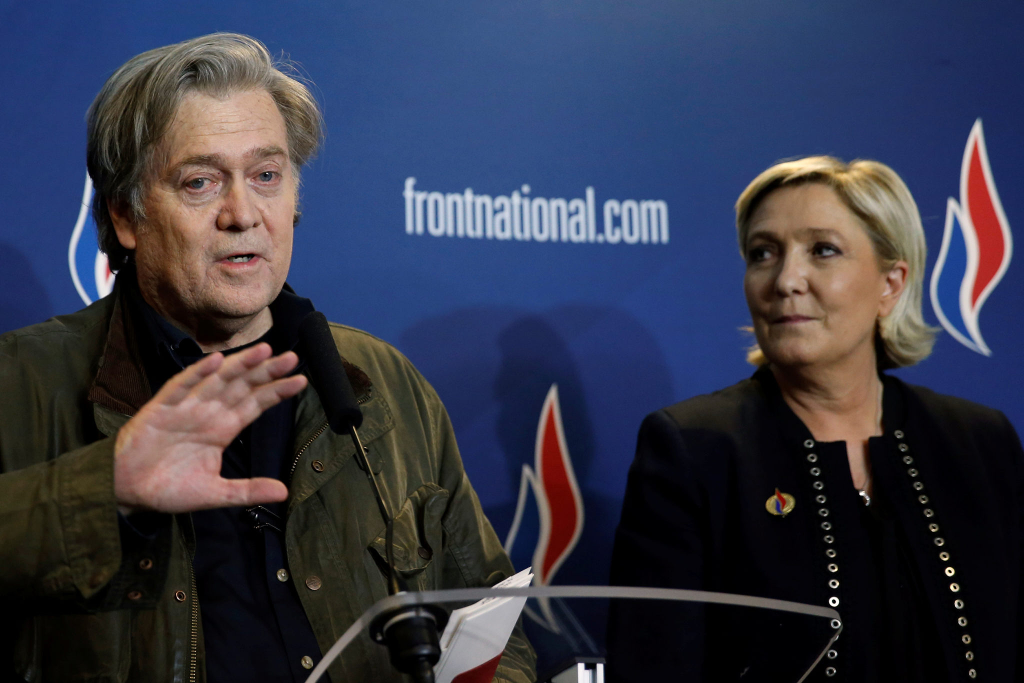 Bannon til Nasjonal front: – Historien er på vår side. Vi vil gå fra seier til seier&nbsp;<span>(+)</span>