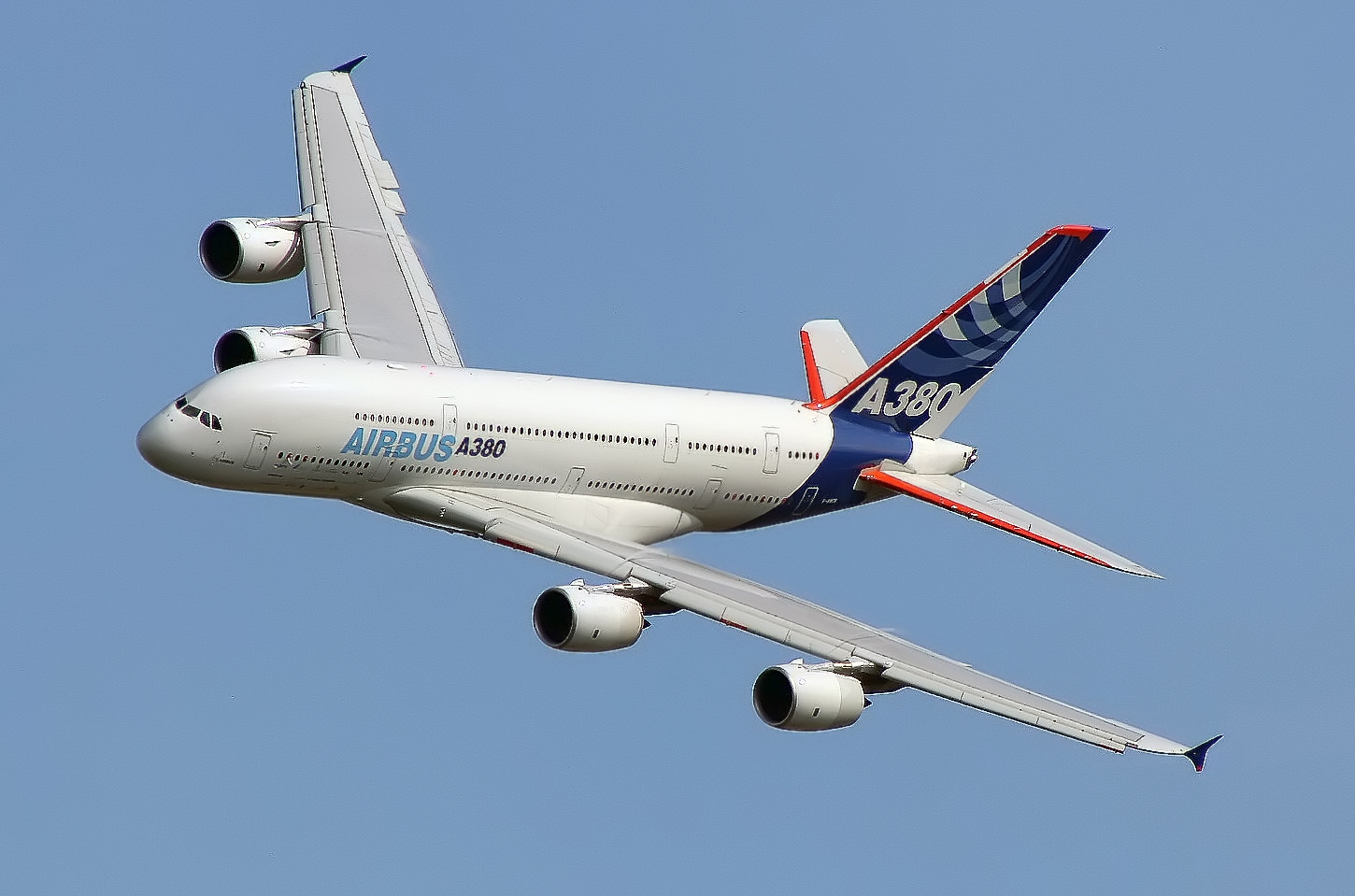 Svitsjer fra Airbus til Boeing&nbsp;<span>(+)</span>
