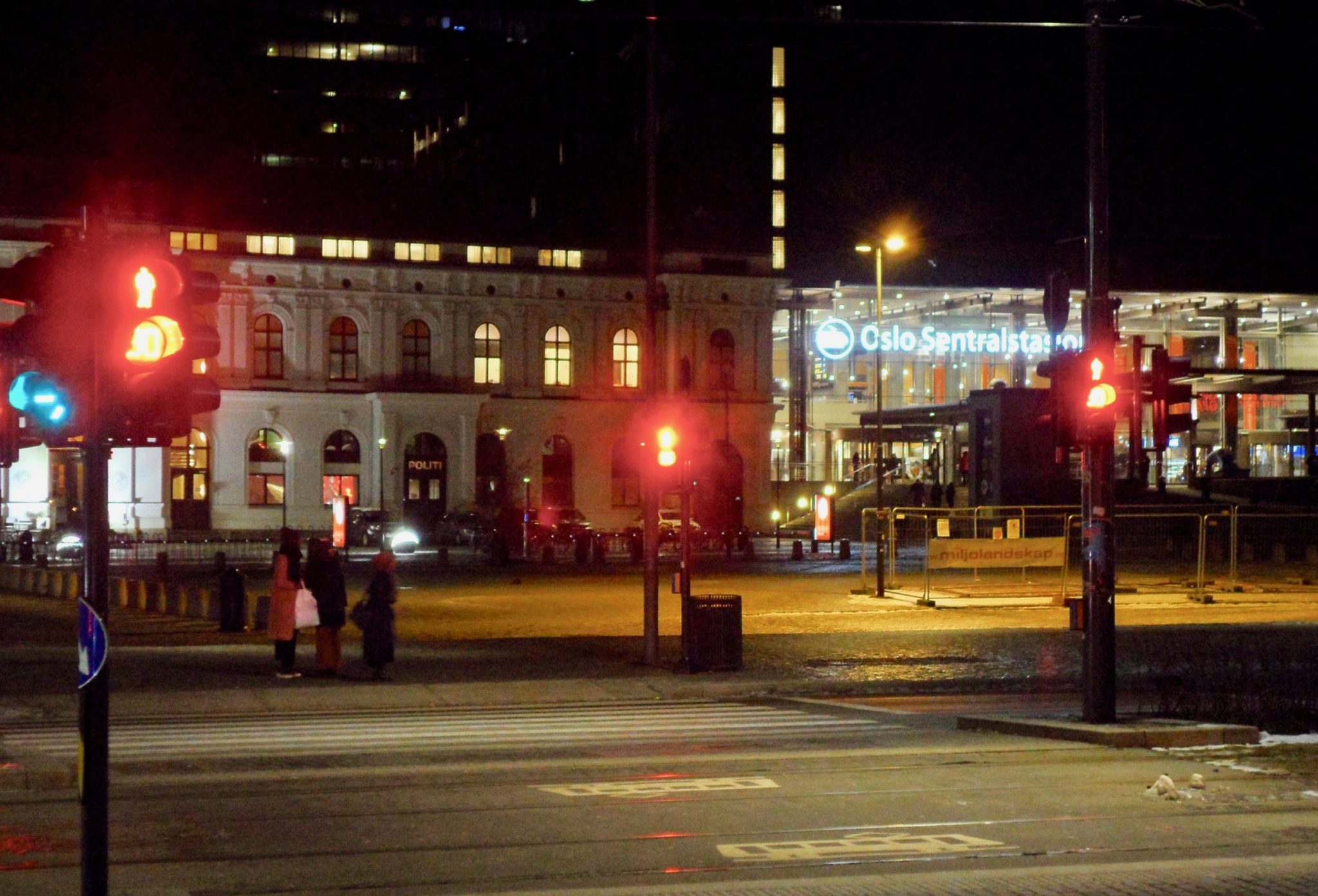 Skjøt med skarpt ved Karl Johan i Oslo sentrum - mann pågrepet&nbsp;<span>(+)</span>