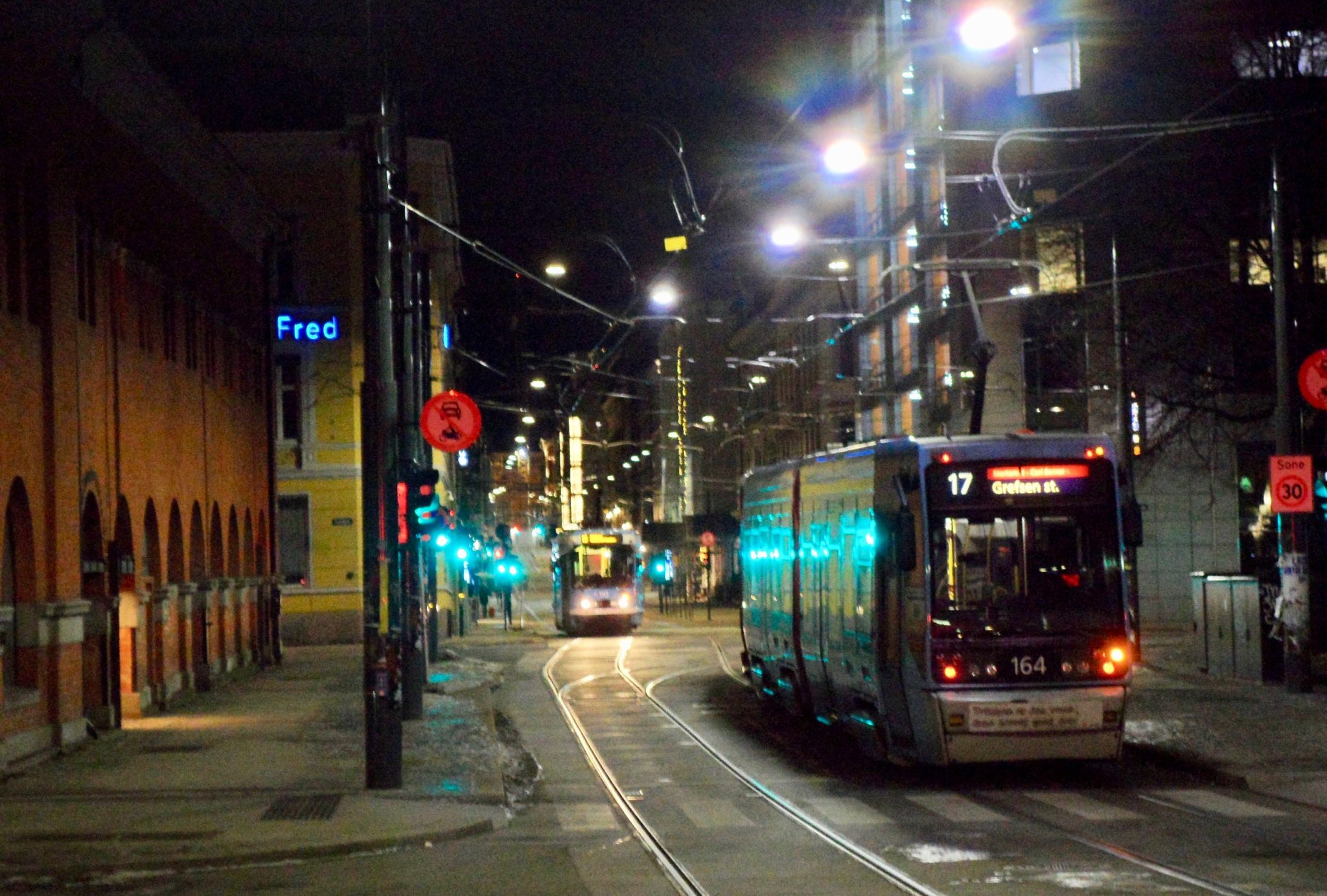 Mann pågrepet for vold på trikk i Oslo&nbsp;<span>(+)</span>
