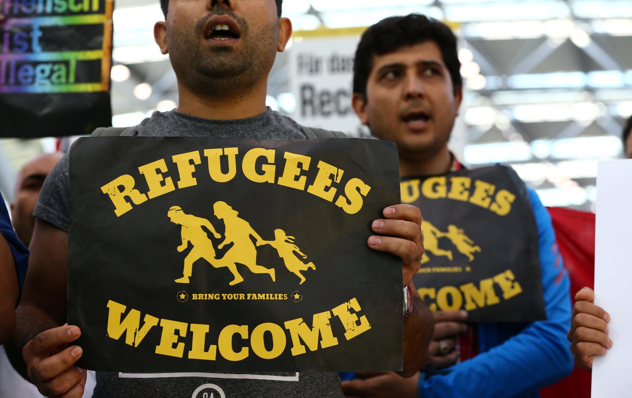 Venstre og KrF vil ha 5.000 flyktninger - Frp kan stanse ny regjering&nbsp;<span>(+)</span>