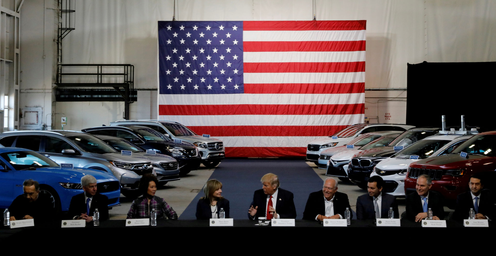 Trump vurderer å tidoble importavgiften på biler&nbsp;<span>(+)</span>