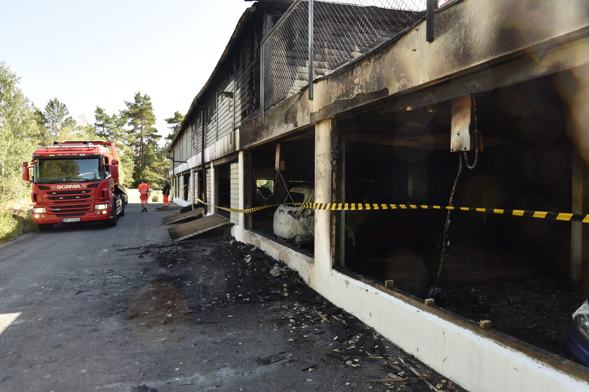 Bilbranner på Bjørndal i Oslo, 34 evakuert&nbsp;<span>(+)</span>