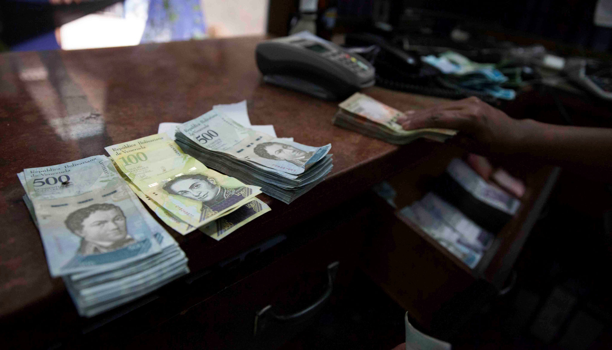 &nbsp;<span>(+)</span>