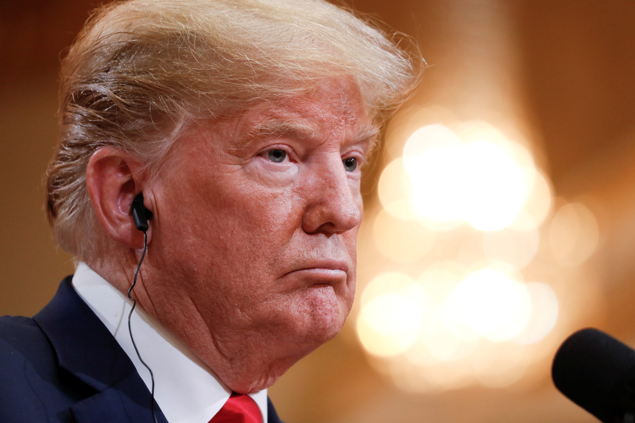 Trump oppfordrer Sessions til å avslutte Muellers etterforskning&nbsp;<span>(+)</span>